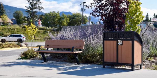 Wishbone Bayview Bench and Modena Curved Top Recycling Station in Invermere BC (1)